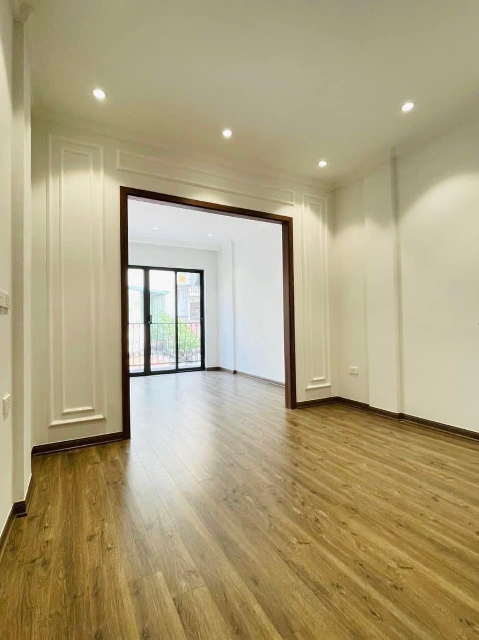 BÁN NHÀ MỚI HOÀNG HOA THÁM, GẦN Ô TÔ, 33M*5T, KHU VỰC TRUNG TÂM, GIÁ 4,93 TỶ