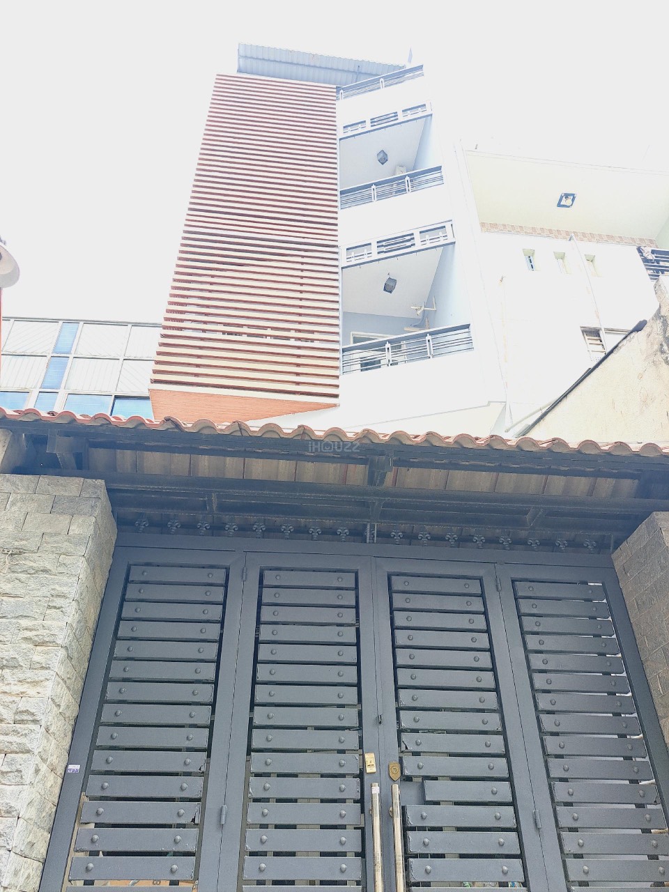 2 MẶT HẺM XE TẢI CHẠY VI VU - KHU ĐÔNG DÂN CƯ - GIÁP TÂN PHÚ - 5 TẦNG CHỈ 6 TỶ 8