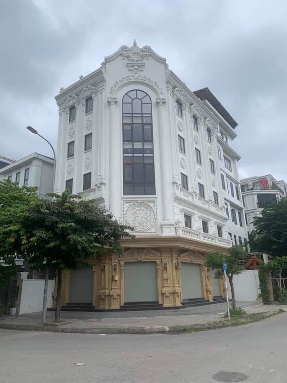 NHÀ ĐẸP MẶT ĐƯỜNG VĂN QUÁN - HÀ ĐÔNG - CẦN MỌI KÈO KINH DOANH