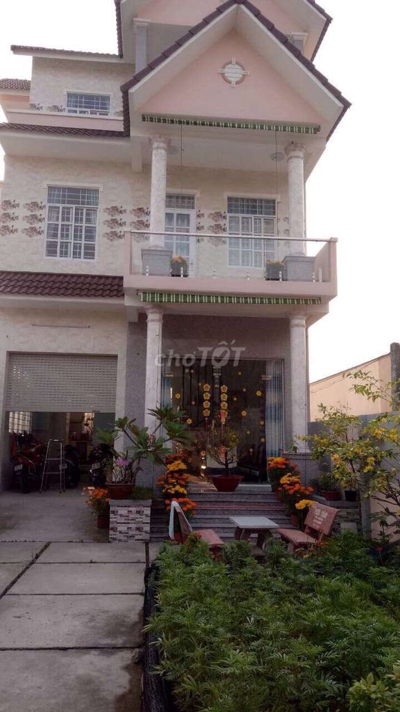 Sở Hữu Ngay Căn Nhà Siêu Đẹp Vị Trí Đắc Địa Tại Khu Công Nghiệp Tân Hương - Châu Thành - Tiền Giang