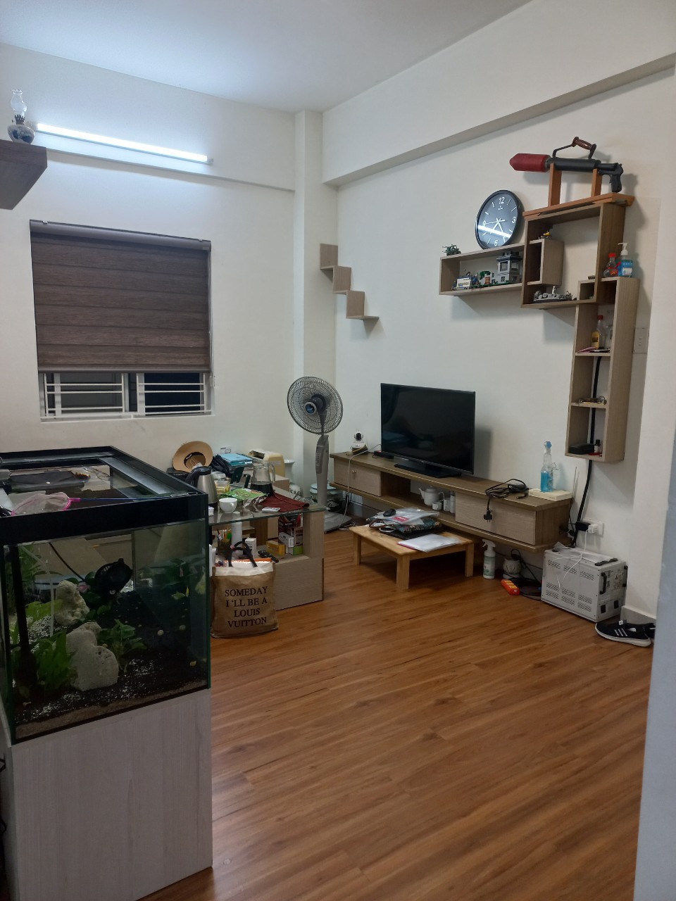 Chung cư Bắc Sơn, Kiến An; căn góc 2pn tầng 5; full nội thất; HĐ mua bán với cđt chờ cấp sổ. Giá 630triệu có tlg