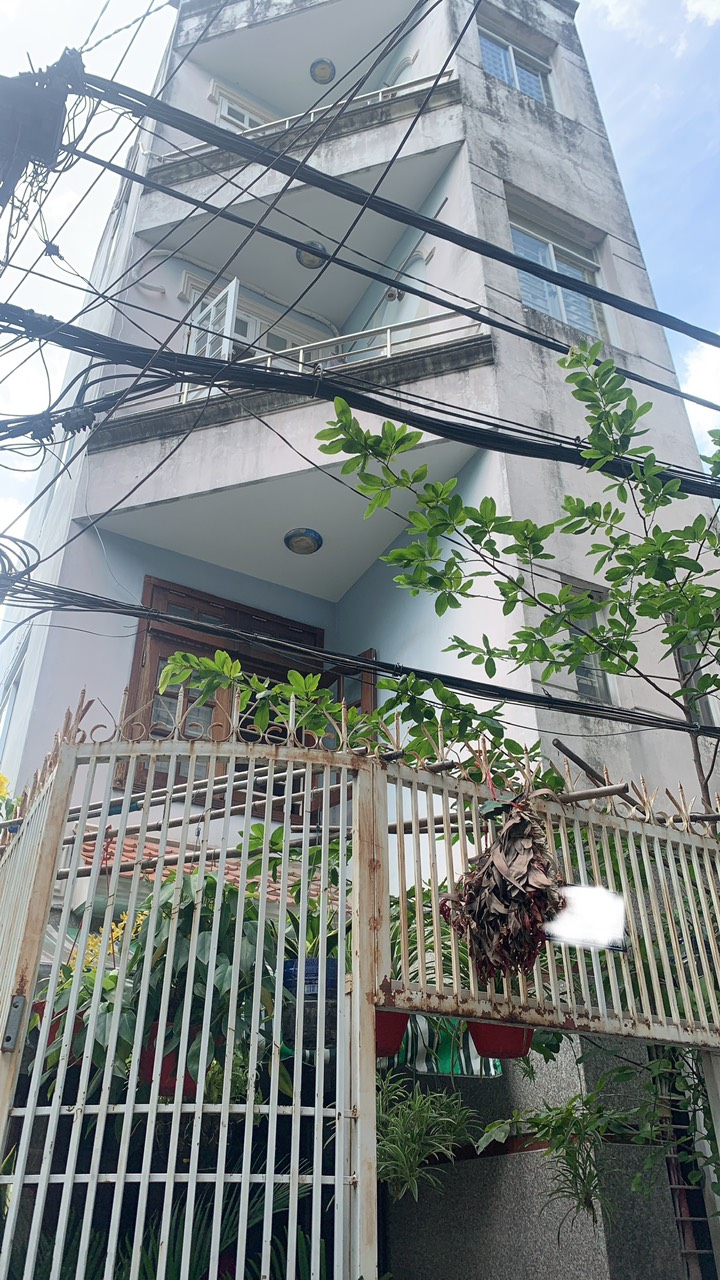 Bán Nhà Lạc Long Quân P8 Tân Bình 35M2 Ngang 4m-4 Tầng BTCT Chỉ Nhỉnh 5 Tỷ