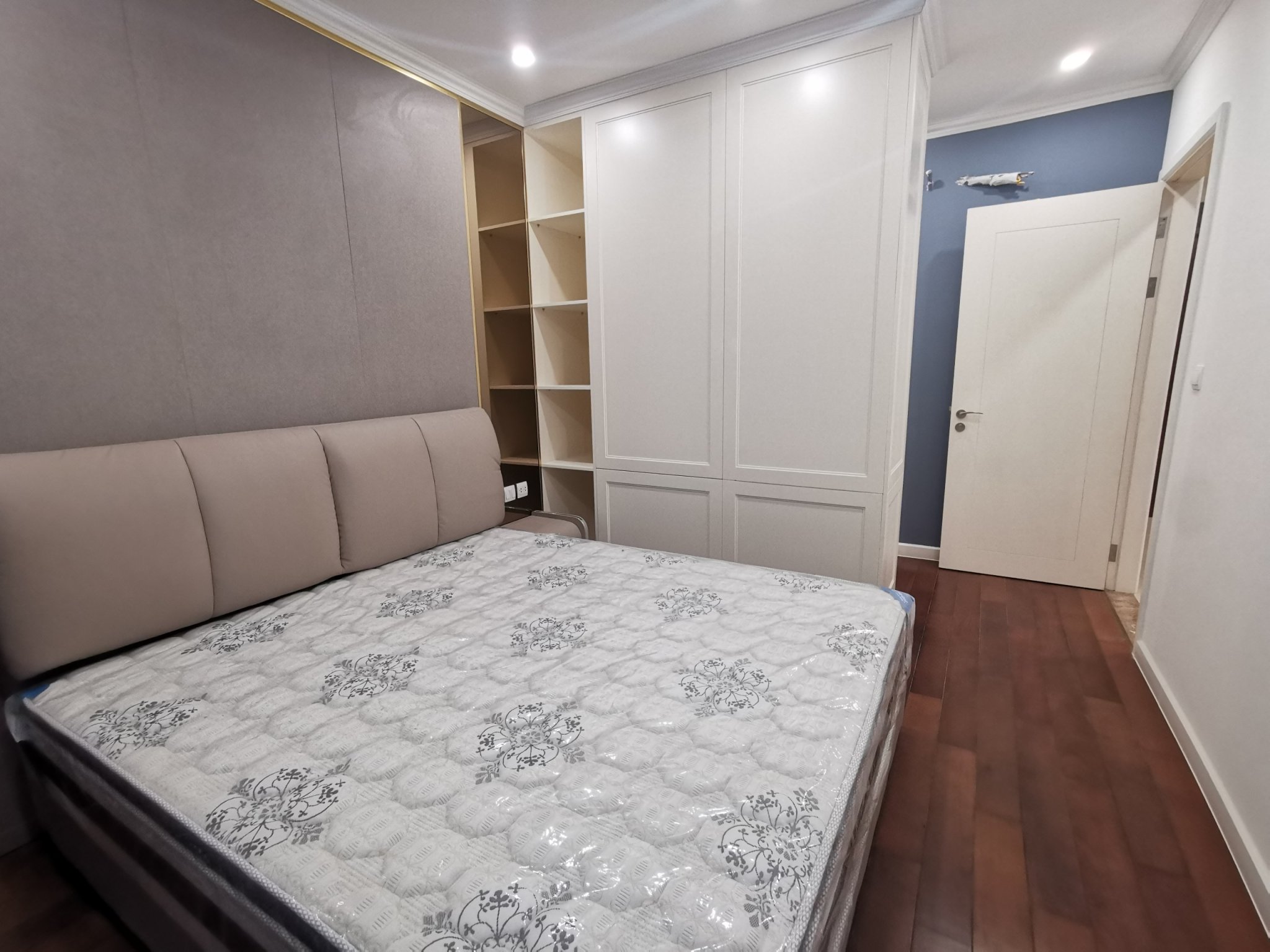 Bán gấp CCCC full nội thất mới tinh 2 PN, 2WC Mỹ Đình Pearl, Lê Quang Đạo