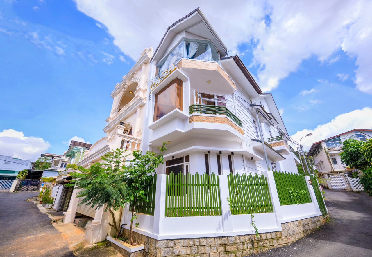 Villa Đà Lạt View địa điểm độc đắc Hồ Xuân Hương Đang Kinh Doanh luôn Full Phòng