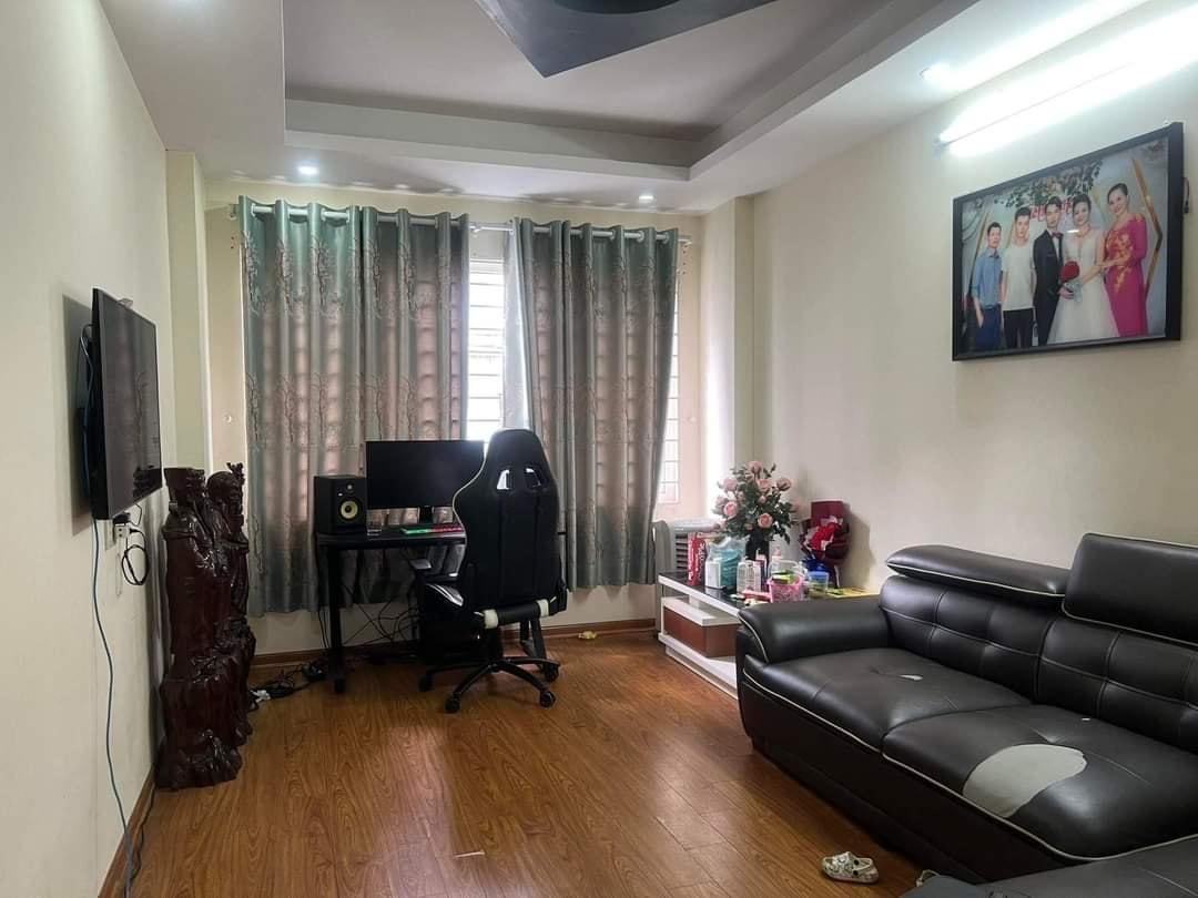 Chính chủ cần bán nhà Lê Trọng Tấn ,la Khê ,Hà Đông ,ô tô vào nhà mặt kinh doanh , giá nhỉnh 6