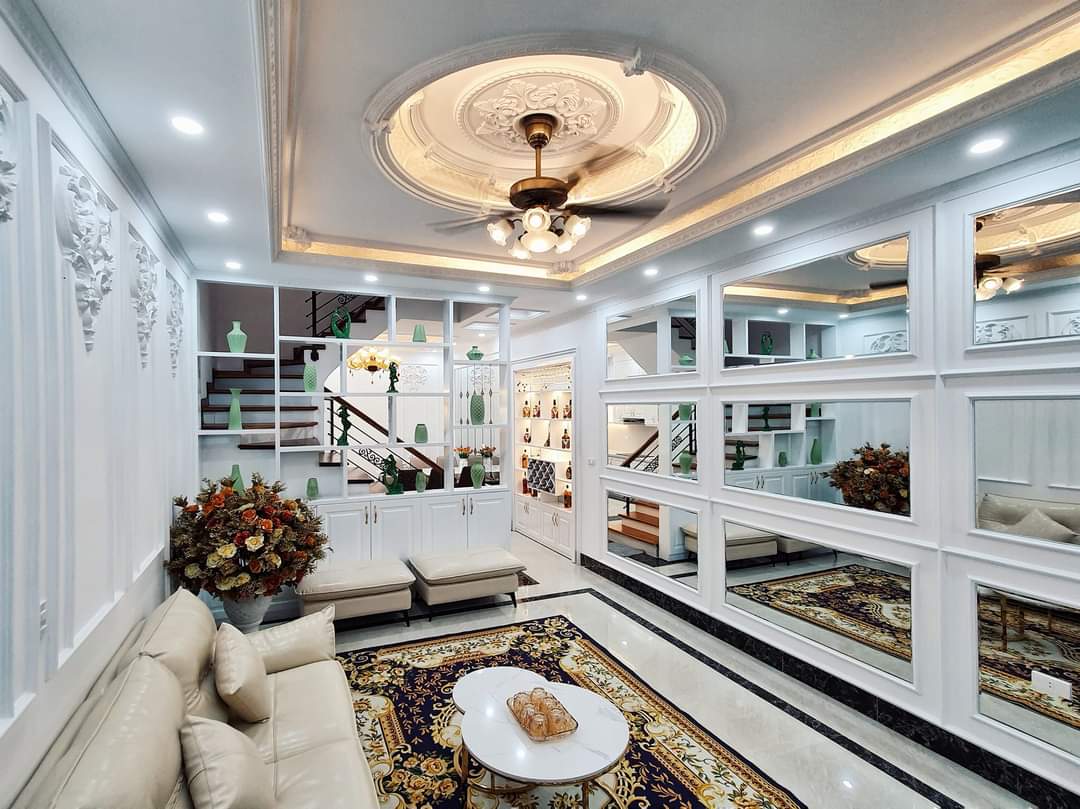 NHÀ ĐEP NGÃ TƯ SỞ - 4 TẦNG 5 NGỦ - TẶNG FULL NỘI THẤT VIP - KINH DOANH - NGÕ RỘNG NÔNG THẲNG TẮP