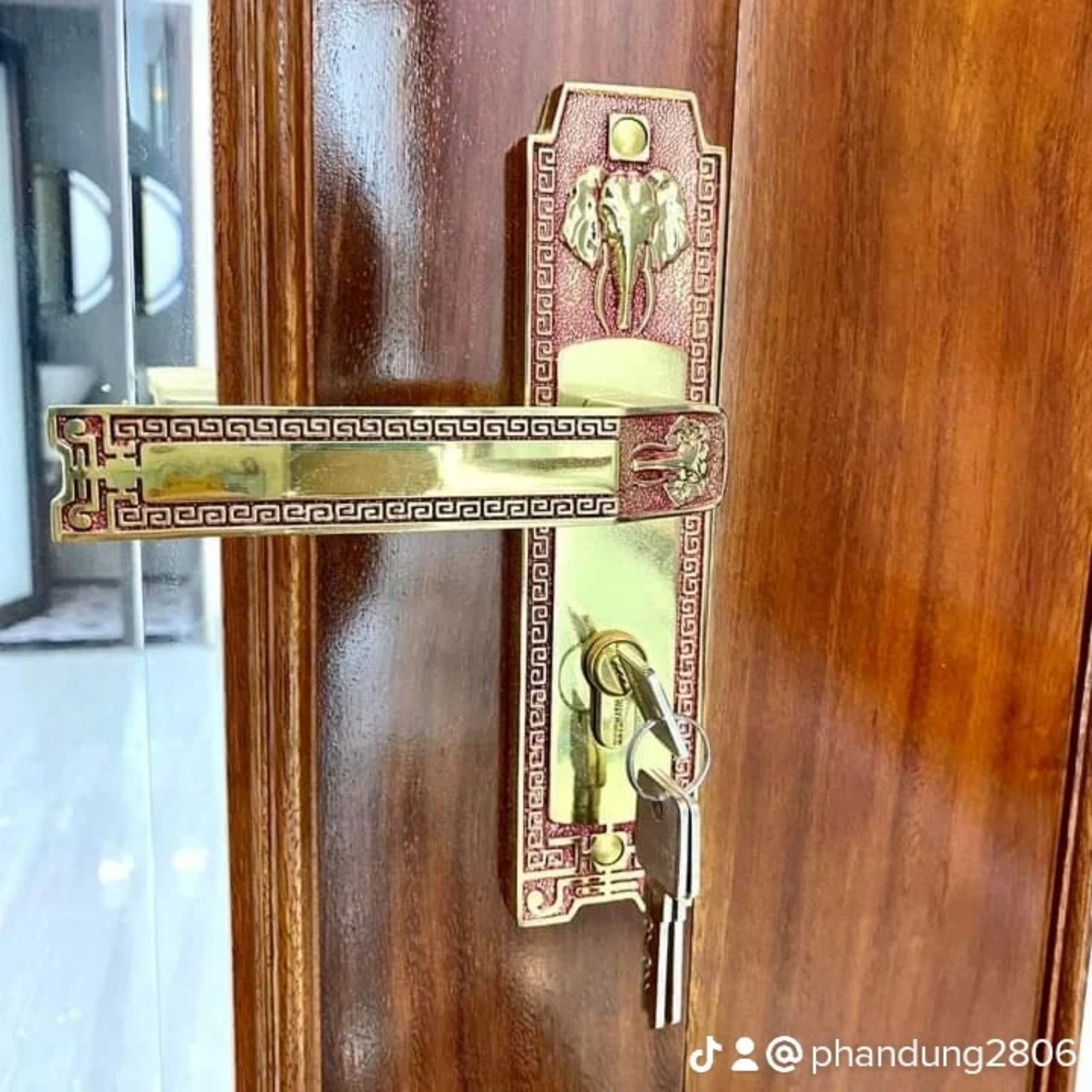 Bán nhà Phố Bồ Đề GARA Ô TÔ FULL NỘI THẤT-50M2 giá bán 8.8tỷ