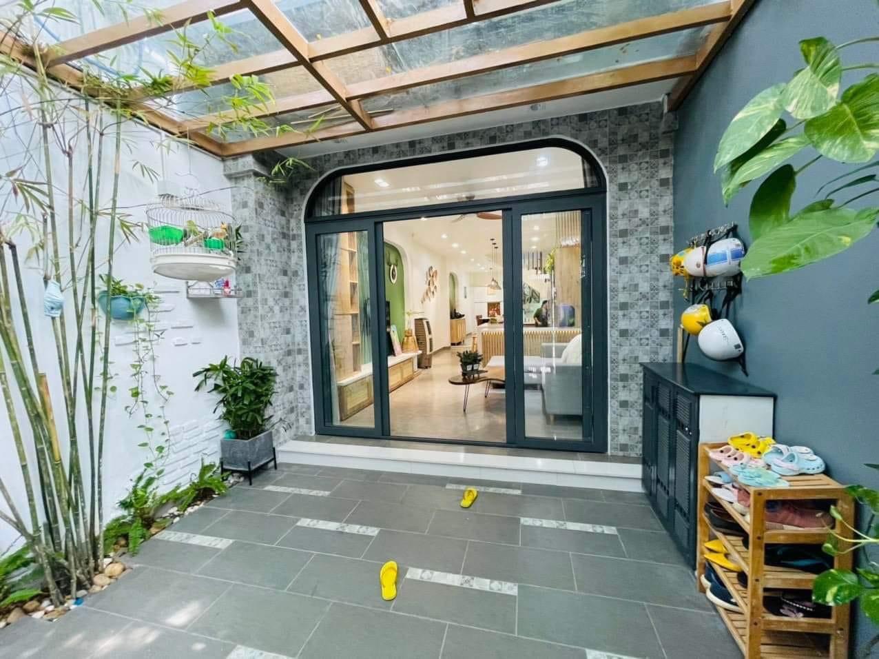 Nhà đẹp như mơ Tân Phú 80M2 HXT 4 Tầng Chỉ hơn 6 tỷ.