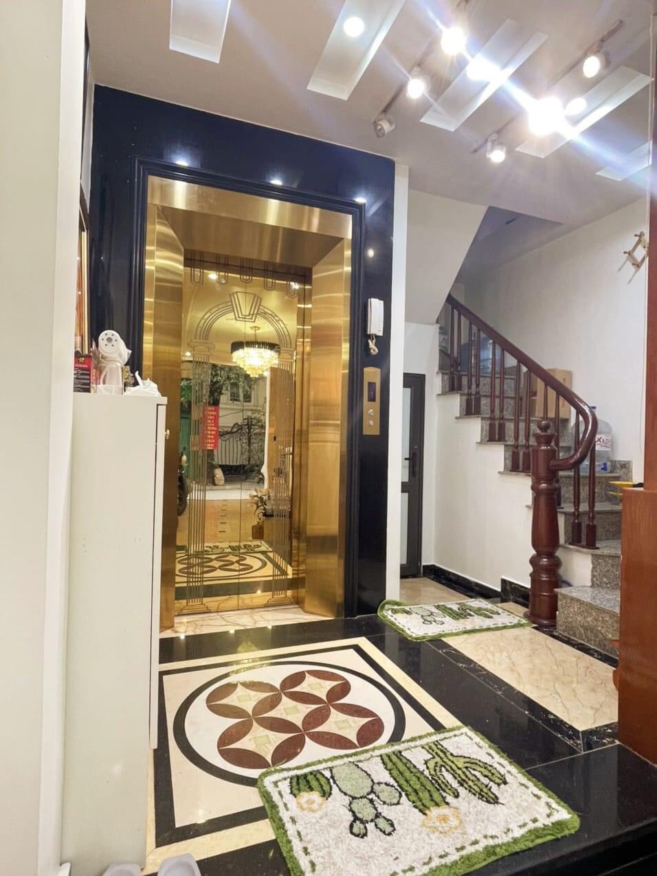 SIÊU PHẨM NHÀ PHỐ TÂN MAI Ô TÔ TRÁNH, HÀNG XÓM LOUIS CITY, 8 TẦNG THANG MÁY