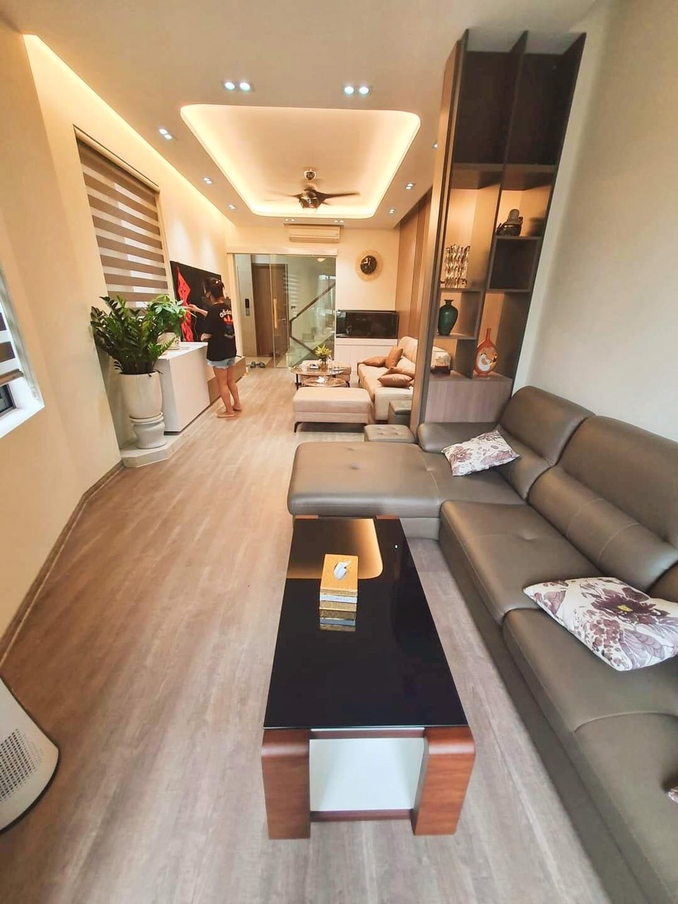 BÁN NHÀ LÔ GÓC KINH DOANH MẶT PHỐ THÁI THỊNH QUẬN ĐỐNG ĐA TP. HÀ NỘI