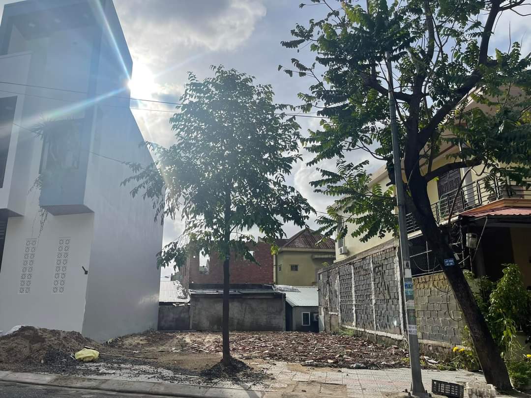 CẦN BÁN ĐẤT MT ĐĂNG TẤT VỊ TRÍ THUẬN LỢI, DT: 10x18m LH: 097.248.74.74