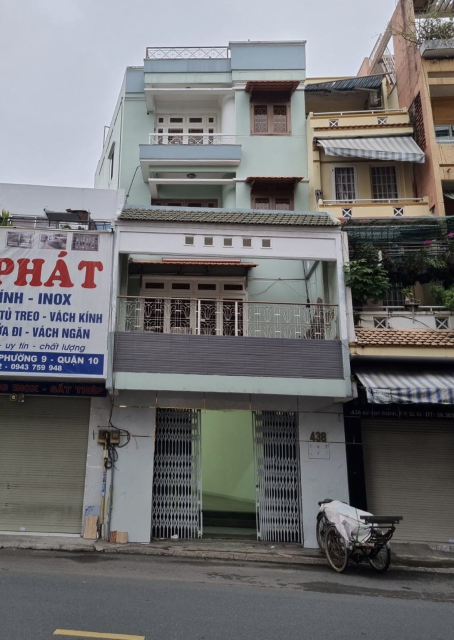 Bán nhà mặt tiền đường số 438 Sư Vạn Hạnh, phường 9, quận 10. 5x12m, công nhận 40m2.