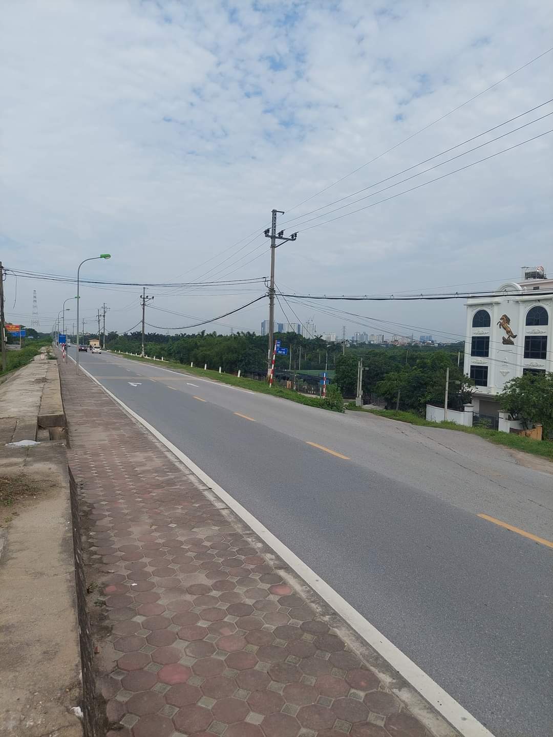 NHỈNH TỶ ĐẤT LIÊN MẠC, XÂY NHÀ HẾT Ý,Ô TÔ VÀO ĐẤT, VIEW SÂN CHƠI THOÁNG VĨNH VIỄN