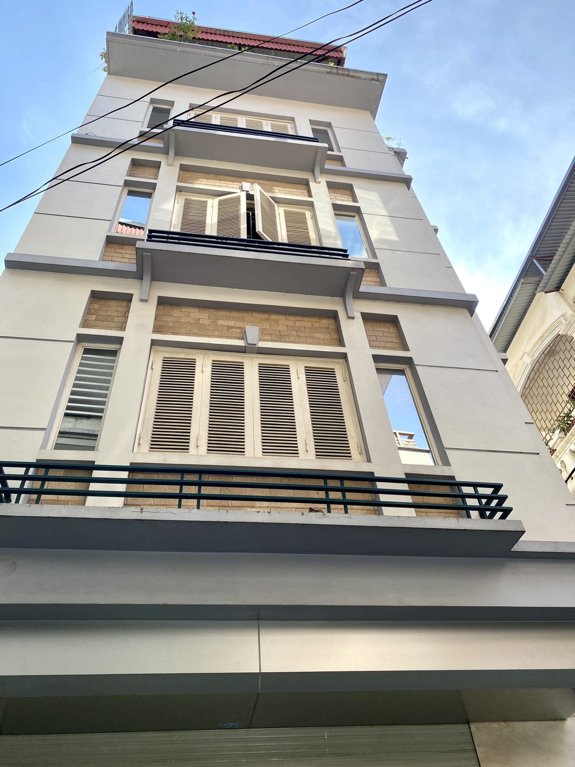 CẦN BÁN NHÀ PHỐ NGUYỄN CHÍ THANH, ĐỐNG ĐA_108Mx5T - PHÂN LÔ - KINH DOANH - Ô TÔ TRÁNH.