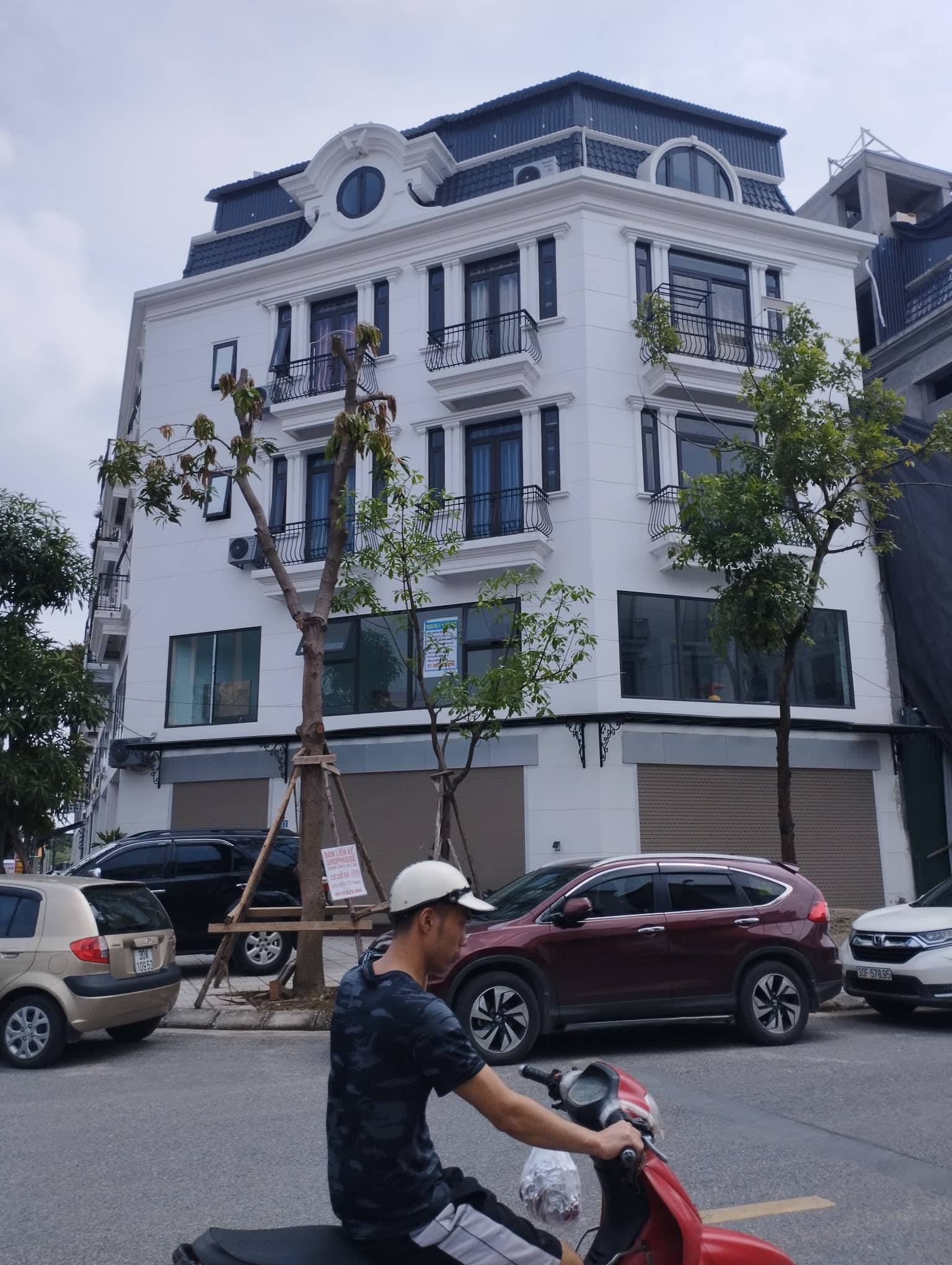 Bán Tòa CCMN mặt phố CỬU VIỆT, TRÂU QUỲ, GIA LÂM, Kinh doanh, dòng tiền 40tr, 80m2, chỉ 9.5tỷ