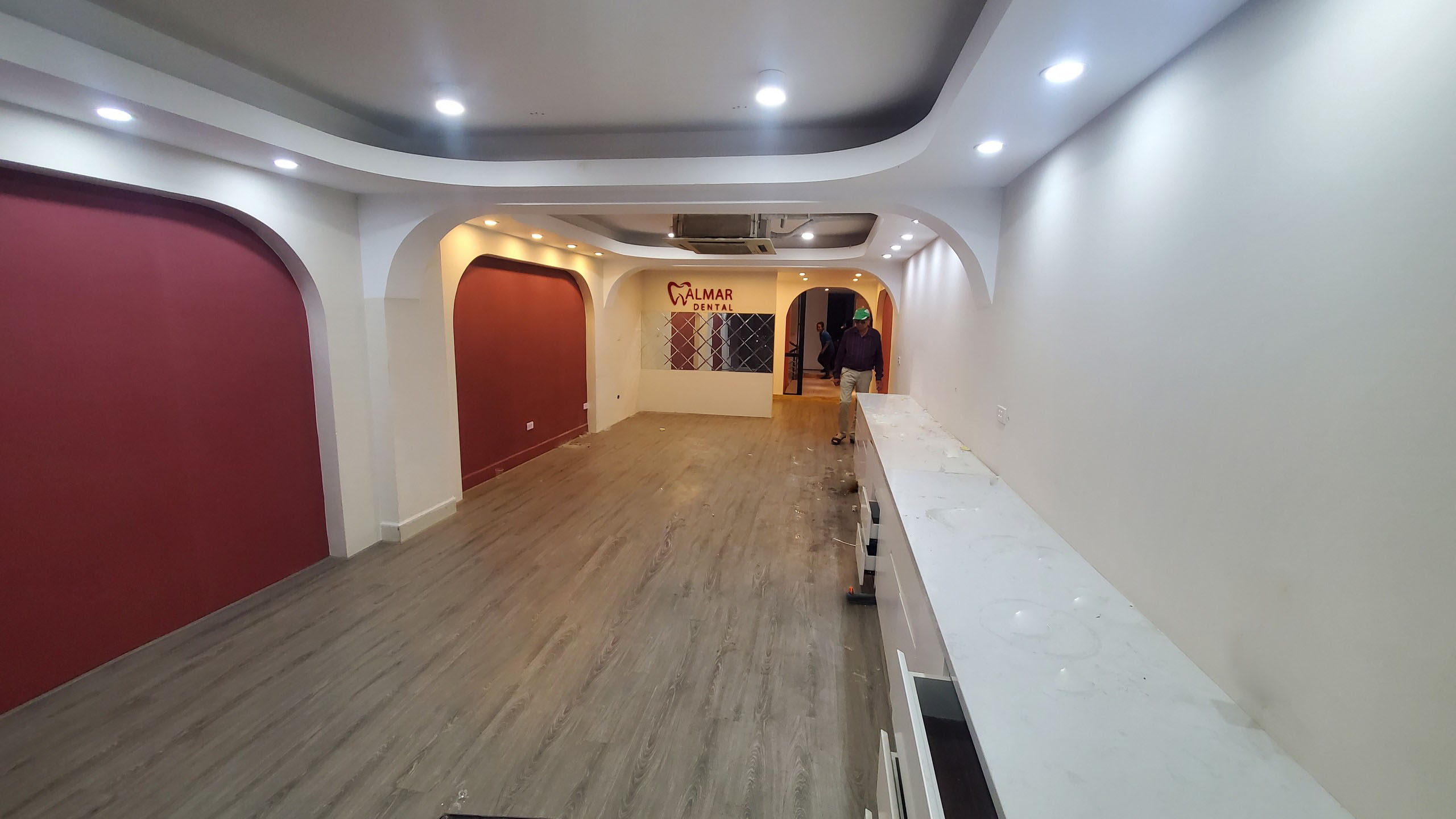 Cho thuê nhà mặt phố Nguyễn Lương Bằng, 100m2, 5 tầng có thang máy.