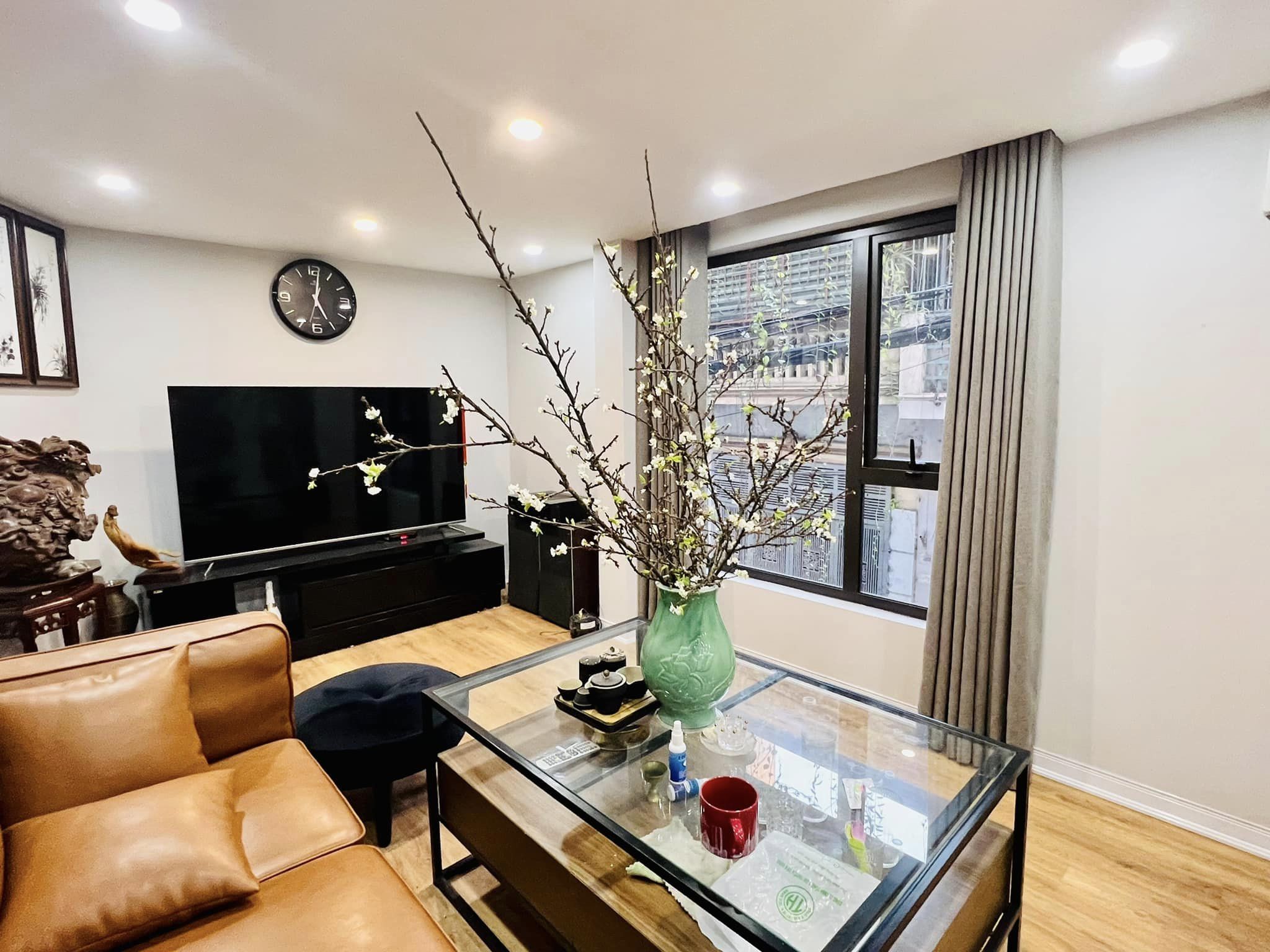 Nhà đẹp đón Tết Nguyễn Văn Cừ 34m/3T/3N 10m Ô tô tránh 2 tỷ