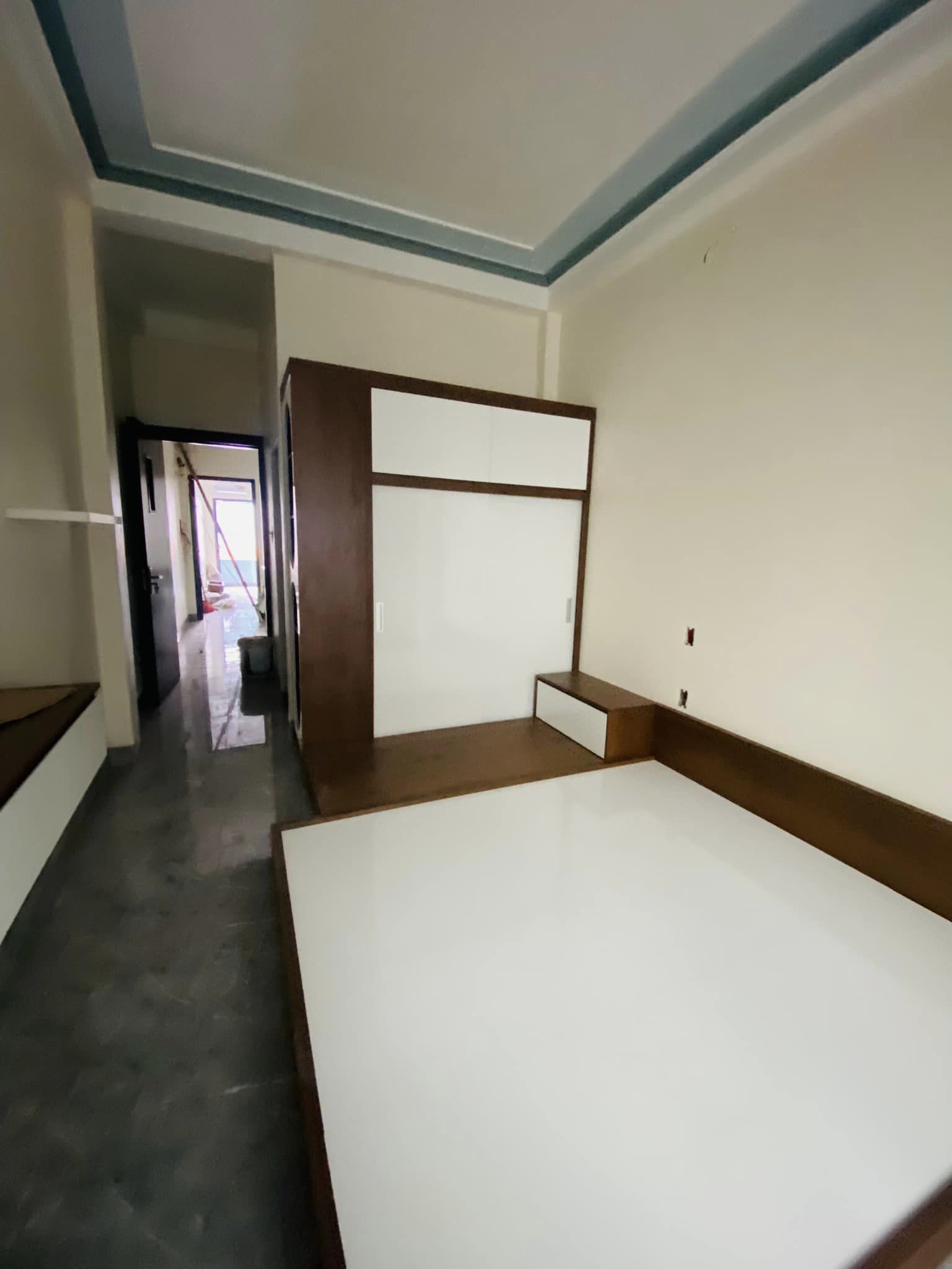 Bán nhà 76m2 phố Âu Cơ, Tây Hồ 10m Ô tô tránh 3 tỷ