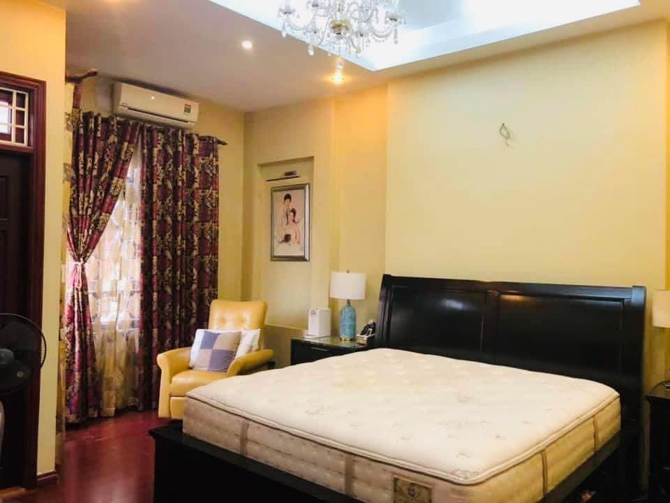 BÁN NHÀ PHỐ HOÀNG CẦU 64M 5 TẦNG GIÁ 12 TỶ