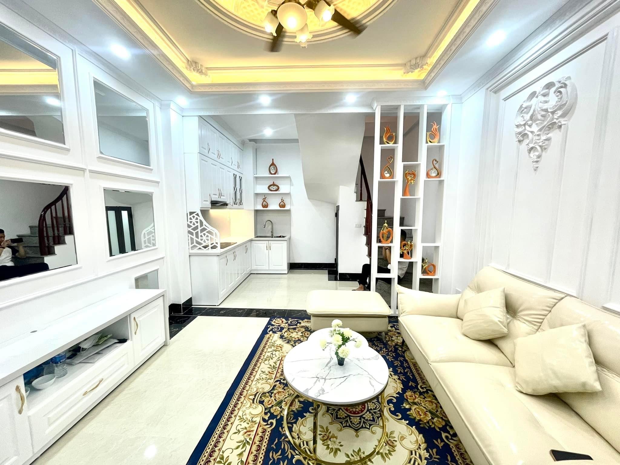 Siêu phẩm Đống Đa- Ngõ ba gác thông thoáng - Kinh doanh- Tặng full nội thất