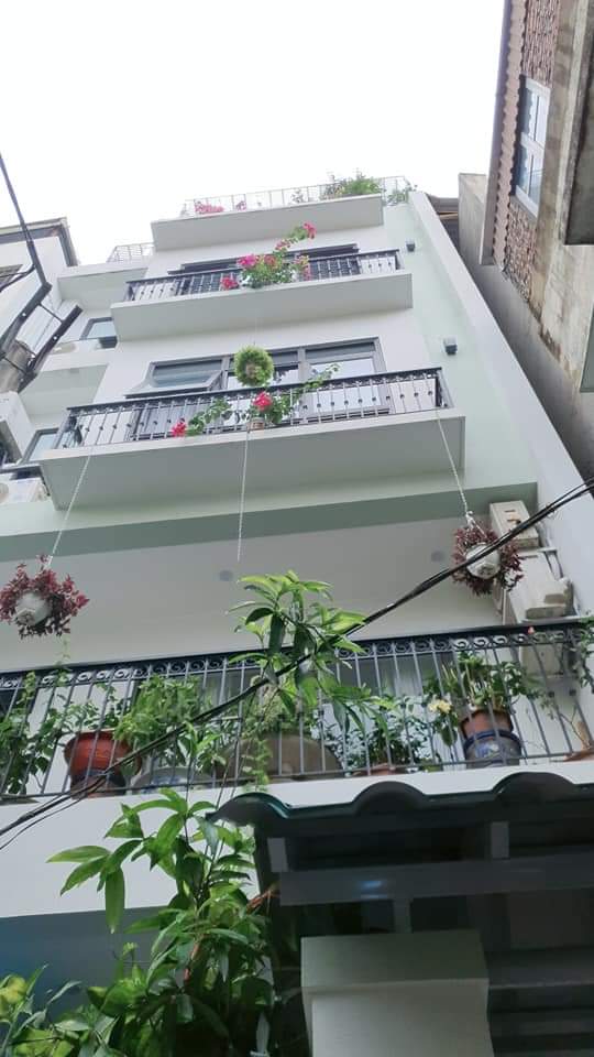 Bán gấp nhà Hoàng Quốc Việt gara ô tô, dừng dỗ, thang máy 30m mặt phố chỉ 85m chỉ 12.5 tỷ