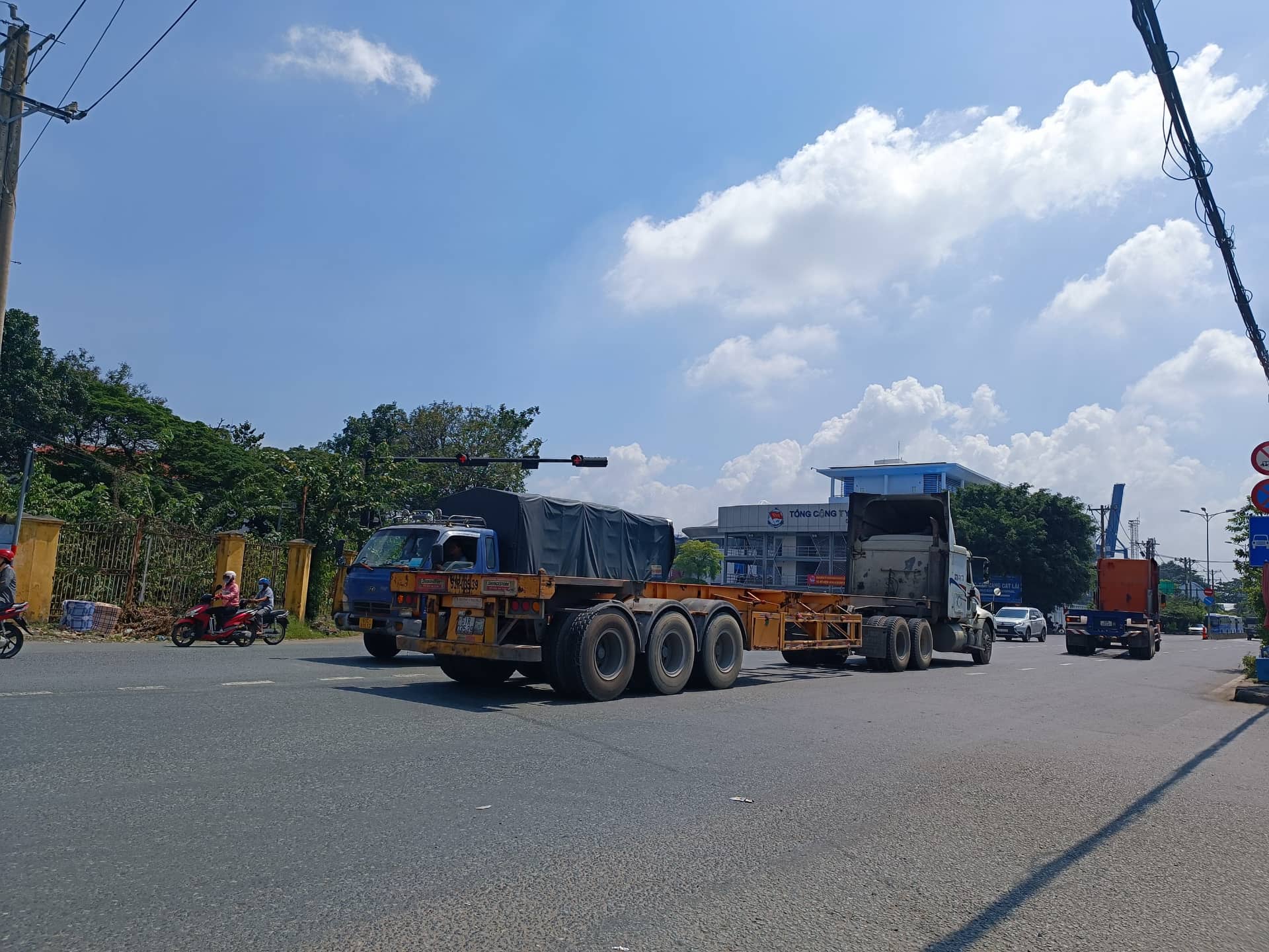 HIẾM, ĐẤT MT NGUYỄN THỊ ĐỊNH QUẬN 2, 2HA3, FULL THỔ, GIÁ 28TR/M2