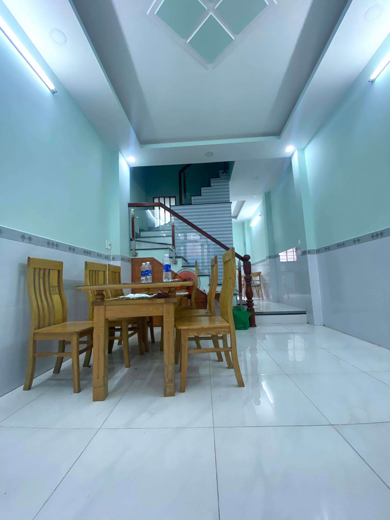 Bán Nhà khu VIP Nguyễn Sơn, Tân Phú, 2 Tầng, 36m2, chỉ nhỉnh 3 tỷ.