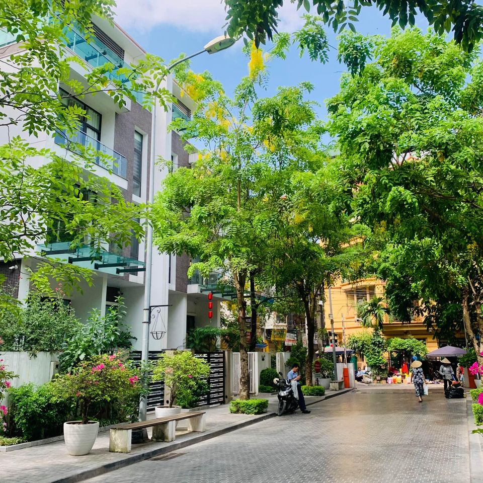 Mặt ngõ 97 Văn Cao, ô tô tránh, vỉa hè 2 bên, 60m2x5 tầng, kinh doanh tốt 15 tỷ