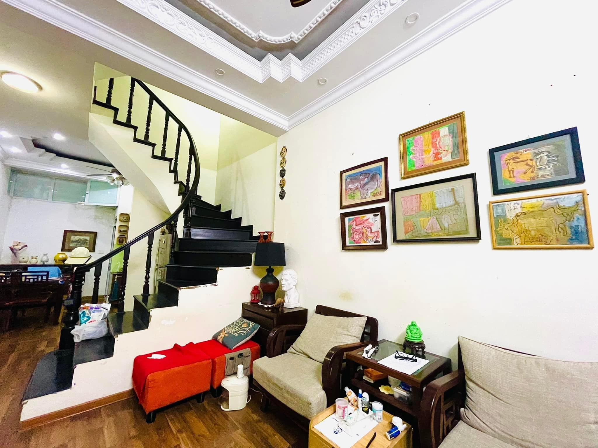 Bán nhà Tôn Thất Tùng, DT 50m2, 5T, MT 3.7m, 2 mặt ngõ, Ô tô gần