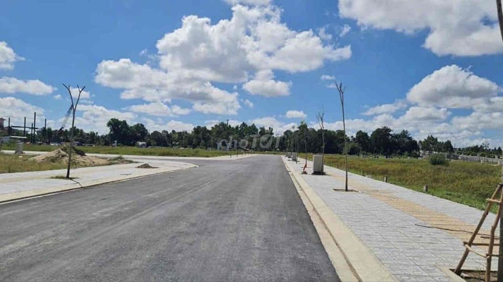 Đất nền đã có sổ, trả trước 600 triệu đối diện tỉnh ủy Hậu Giang