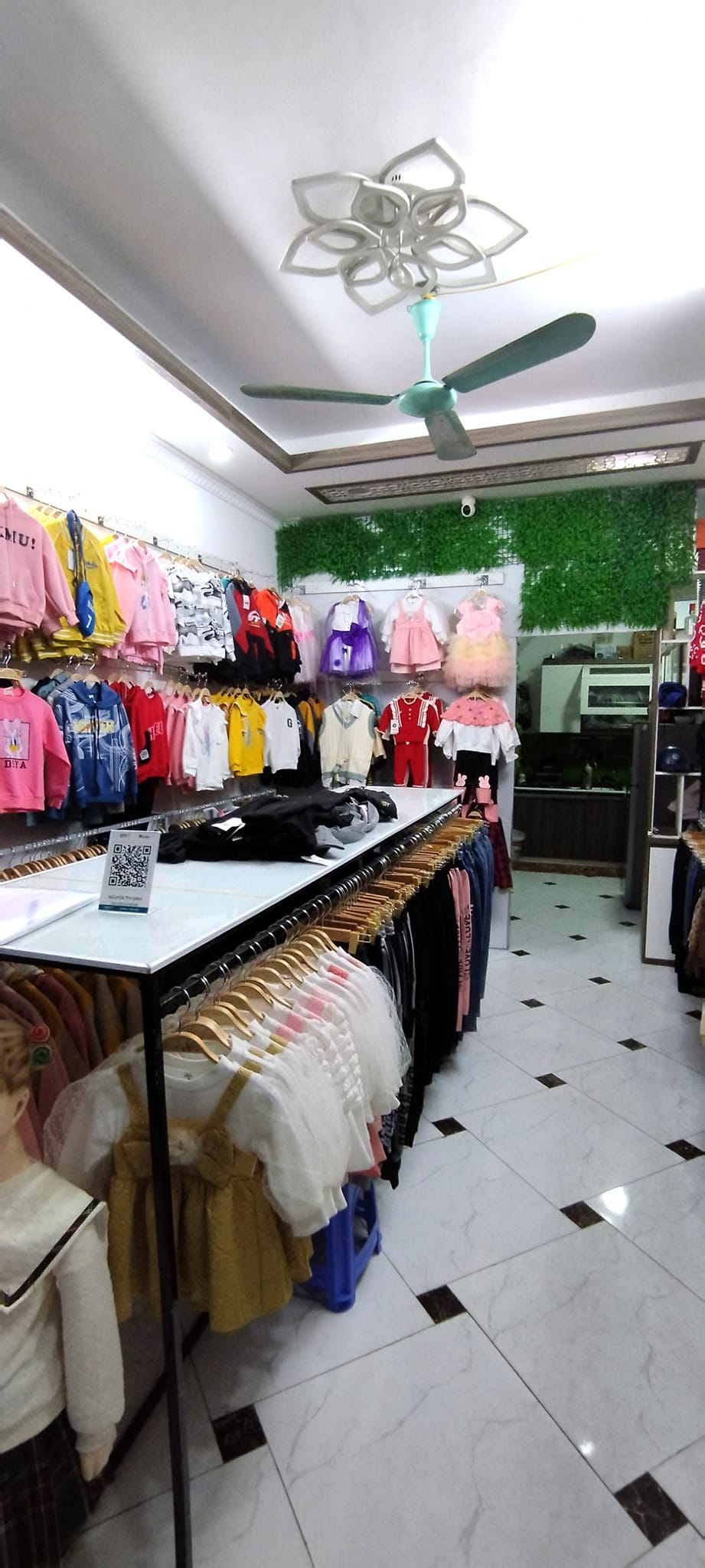 Chỉ 6 tỷ nhà mặt phố ô tô tránh đang cho thuê mặt tiền kinh doanh thời trang