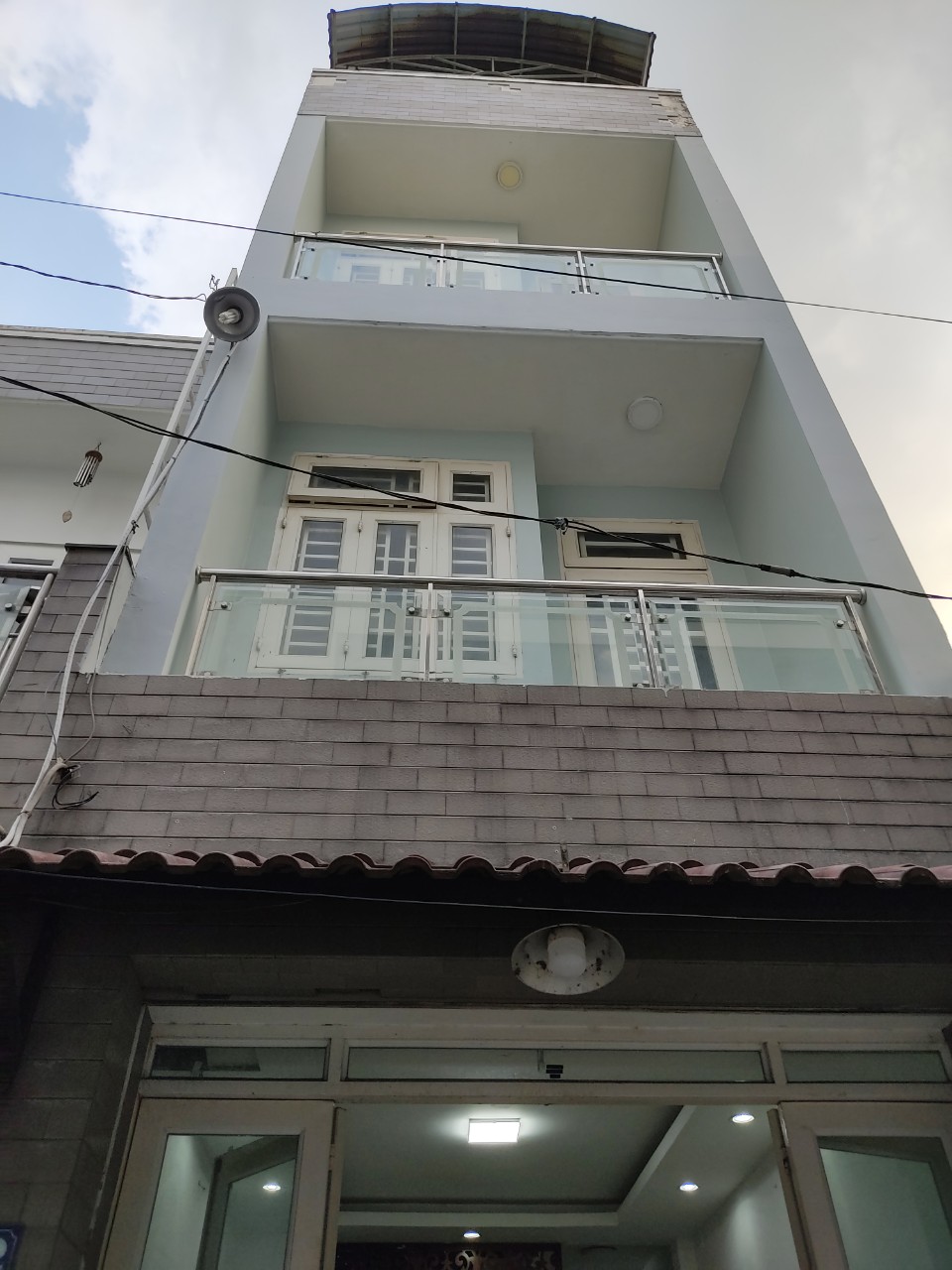 Cho thuê nhà nguyên căn sát mặt tiền Lê Trọng Tấn phường Tây thạnh quận Tân Phú.