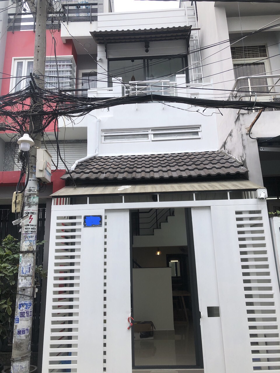 Bán nhà hẻm xe hơi đường Nguyễn Kiệm, DT 28m2, 1 Trệt 2 lầu, 2PN 2WC. Đối diện BV 175