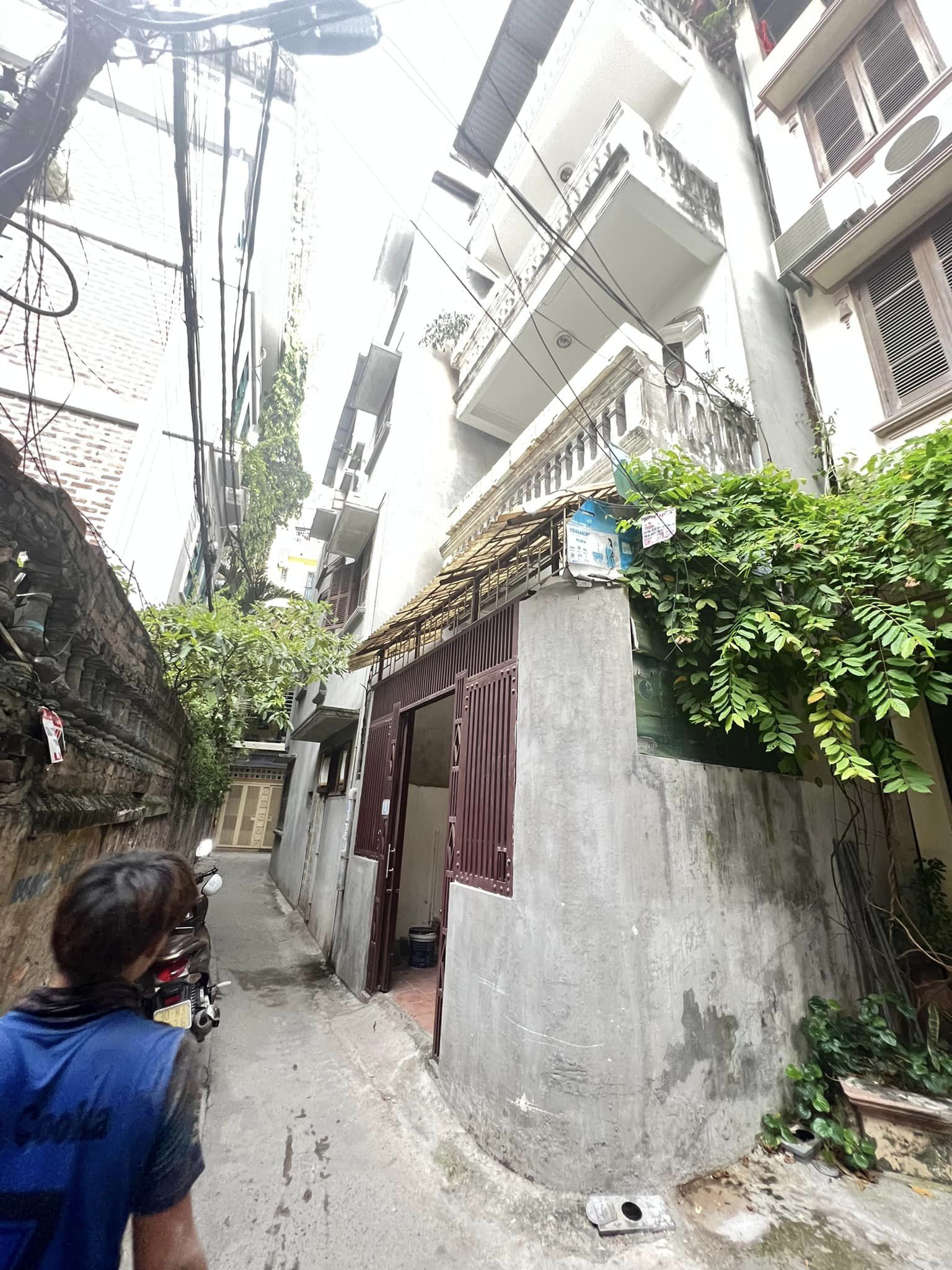 Bán nhà phố Đội Cấn DT 55m 4 tầng MT 4m giá 7 tỷ LH