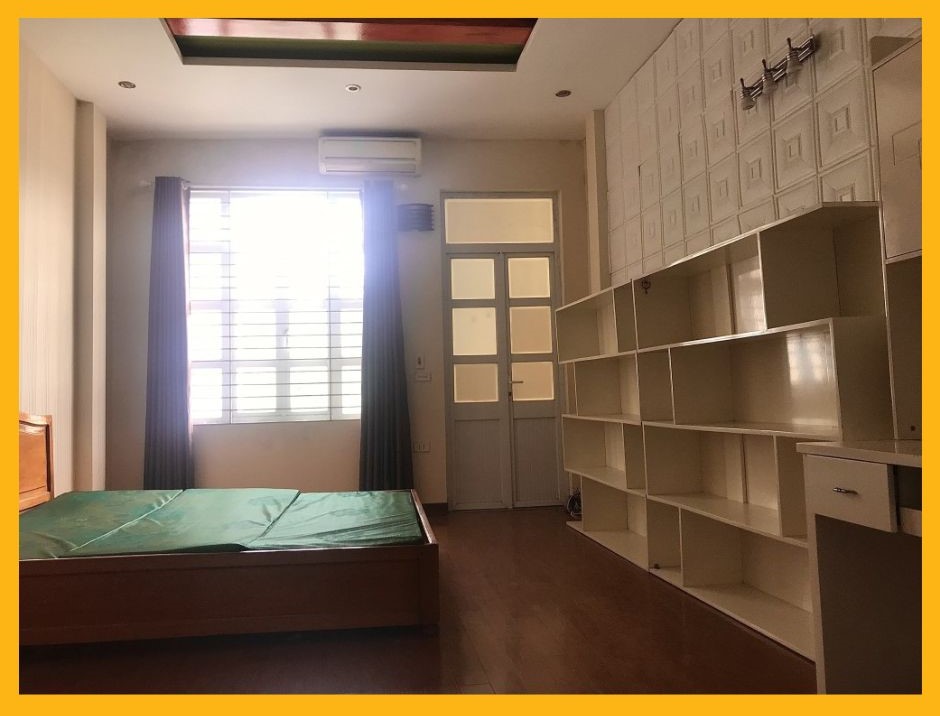 GẤP LẮM RỒI, Trương Định 2 mặt thoáng có sân để xe, DT32m2 x 4 tầng, MT4m, 2.9 tỷ.