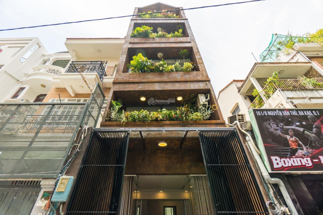 Bán nhà mặt ngõ ô tô tránh Kim Mã 69m2x4T; 13,2 tỷ.