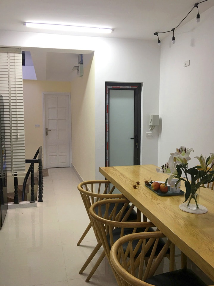 Bán nhà Ngô Thì Sỹ, Hà Đông, Nhà mới đẹp ở ngay, bãi ô tô ngay trước nhà, 42m2, giá rẻ 3.8 tỷ