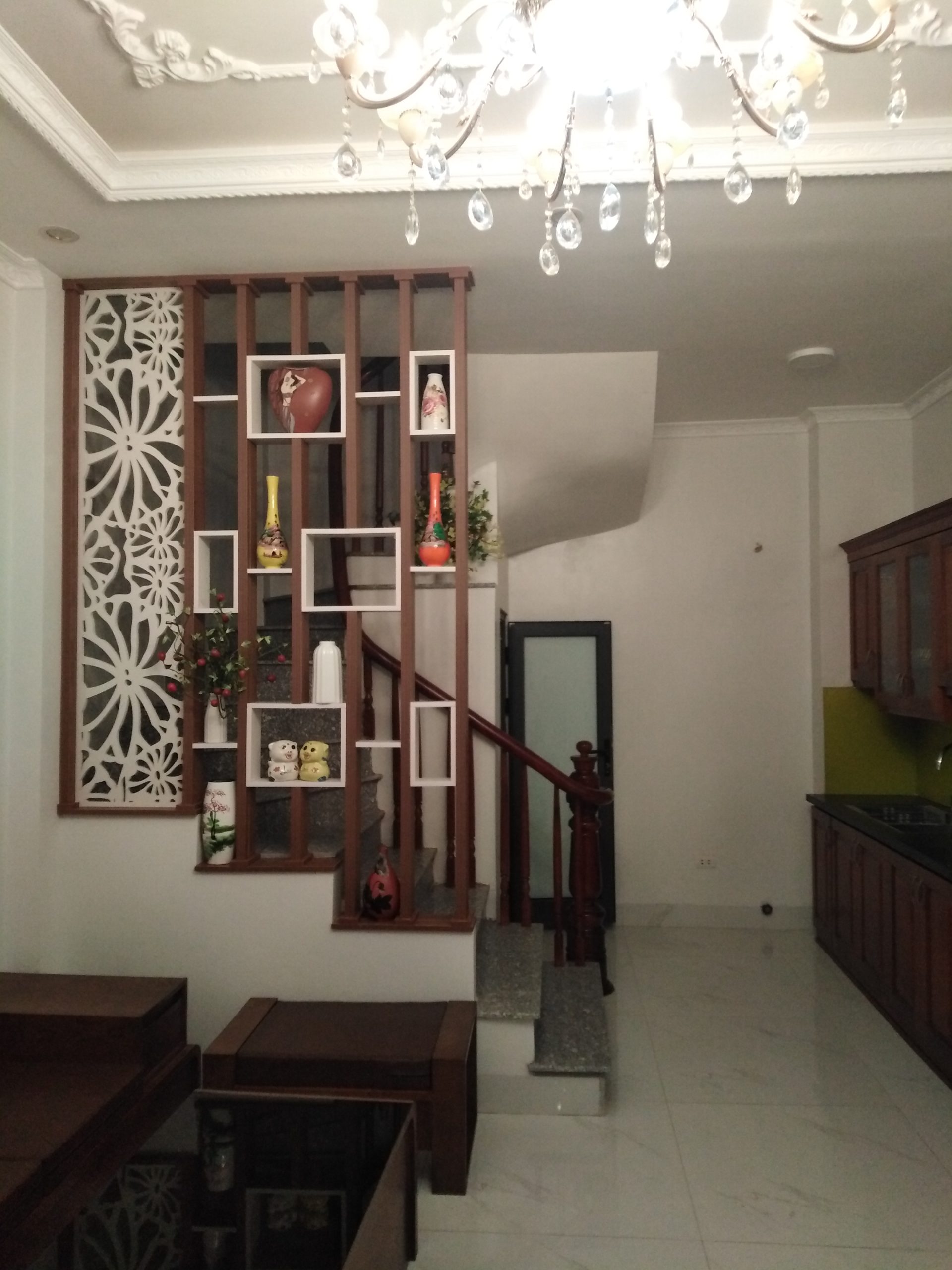 Bán nhà phố Hoàng Hoa Thám, Tây Hồ, 35m2, 4.5 tỷ: tung1st