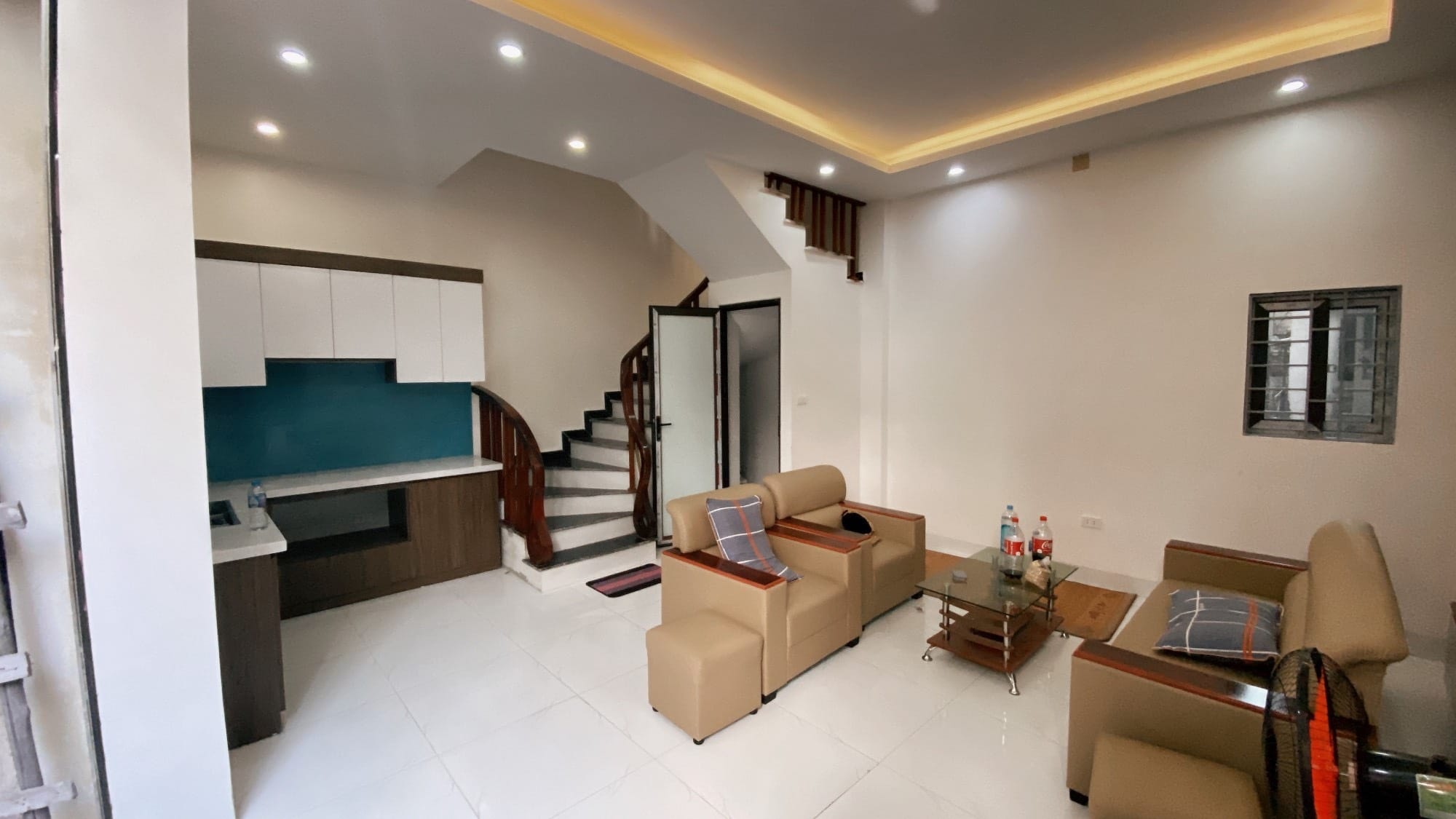 BÁN NHÀ PHÁO ĐÀI LÁNG - ĐỐNG ĐA - GẦN ĐƯỜNG NGUYỄN CHÍ THANH - ĐẸP LONG LANH