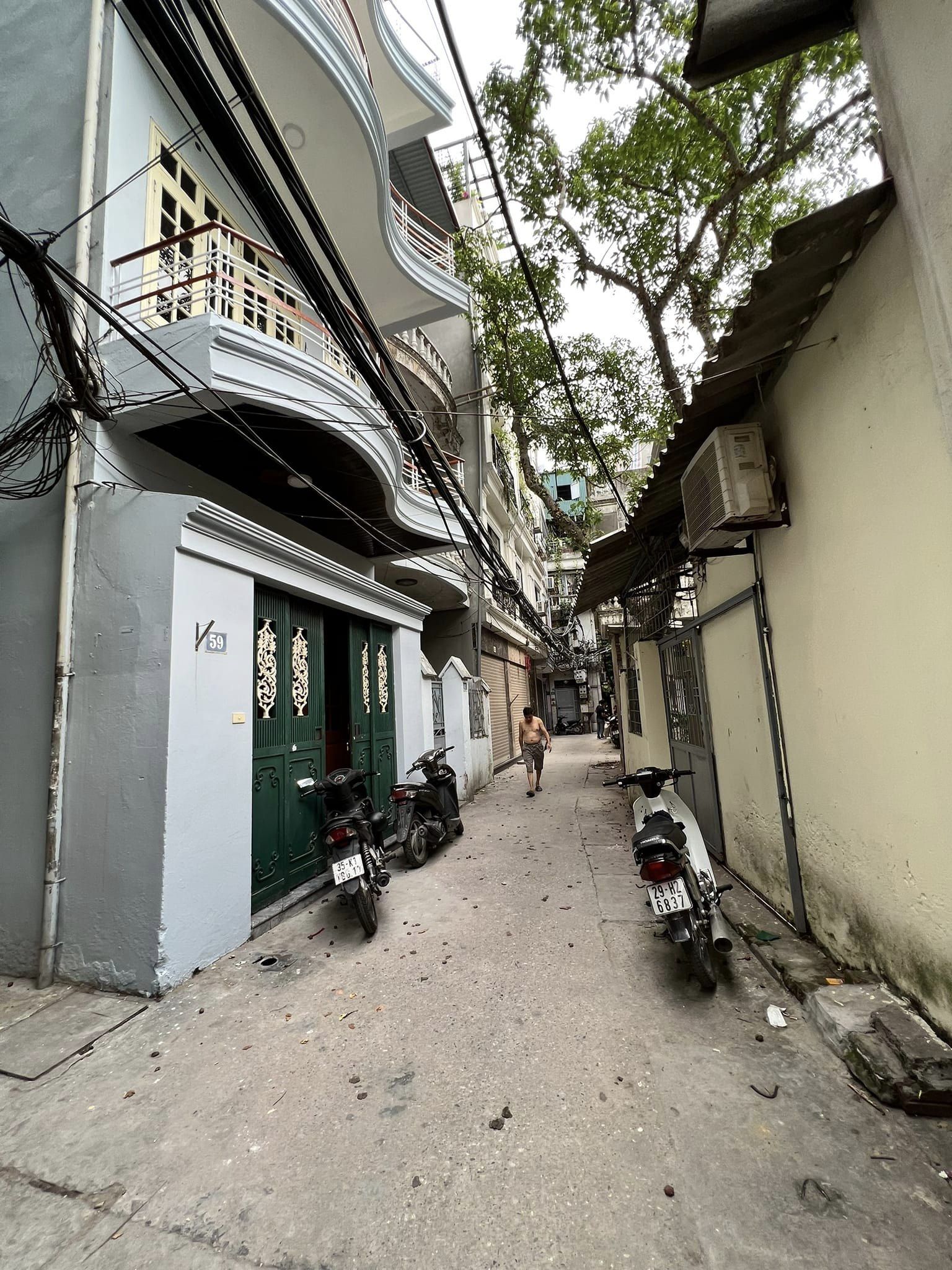 Bán nhà phố Đội Cấn DT 48m 4 tầng mặt tiền 4,8m giá 6,3 tỷ