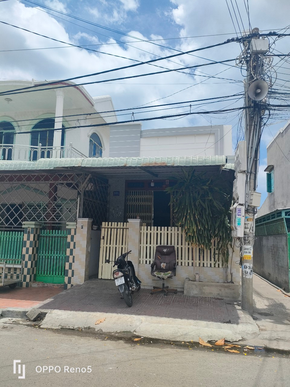 NGỘP NGÂN HÀNG BÁN GẤP NHÀ 3 MẶT TIỀN PHẠM NGŨ LÃO