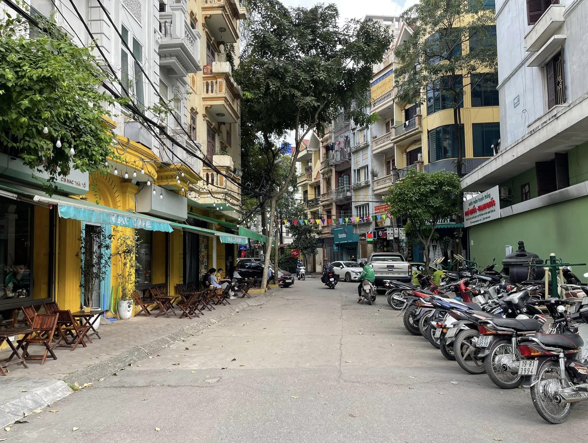 Bán nhà trung tâm Cầu Giấy Trung Kính DT 105m x 6 tầng KD đỉnh vỉa hè rộng.