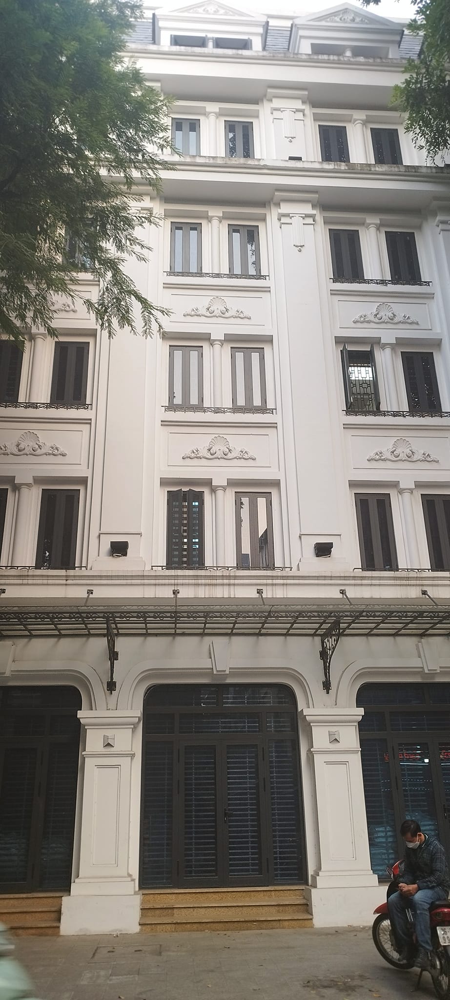 Bán nhà Trần Quốc Vượng 300m MT35m 220 tỷ