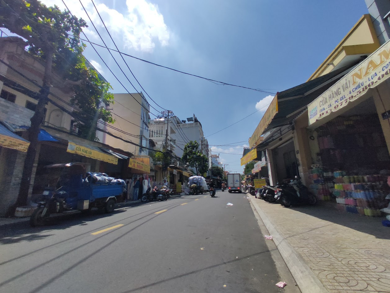 Rẻ bất ngờ - khu chợ vải - Lê Văn Phan, Tân Phú - 74M2 chỉ nhỉnh 5 tỷ - SHR 2022