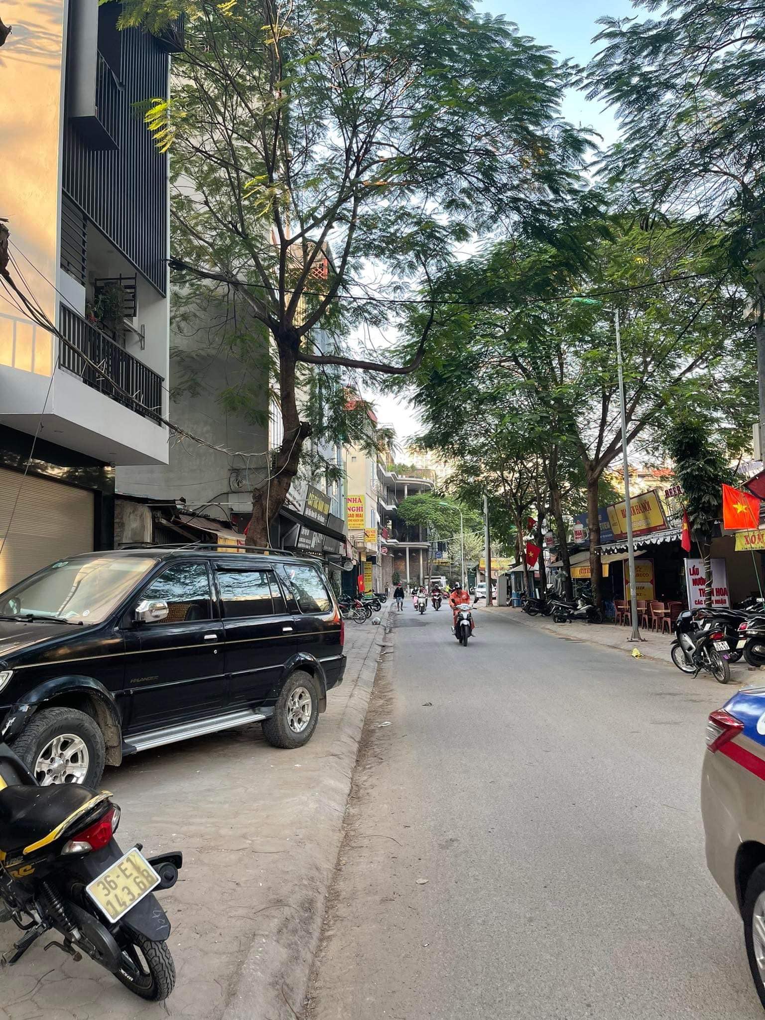 Bán nhà phố Đội Cấn DT 84m2 MT 5m giá 16,8 tỷ