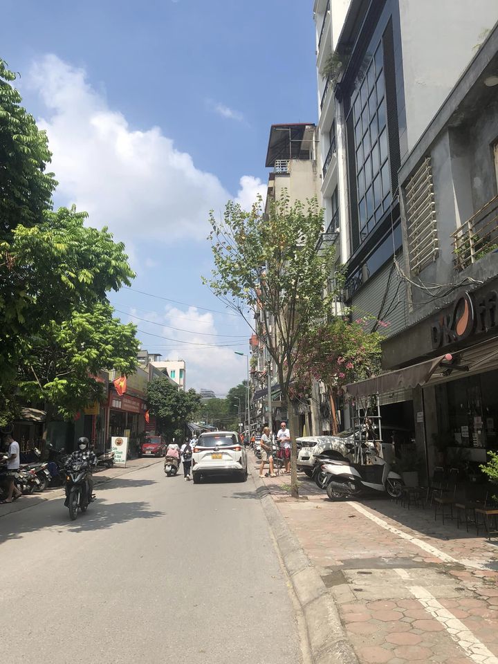 Bán nhà phố Đội Cấn DT 48m2 MT 3,6m giá 10 tỷ