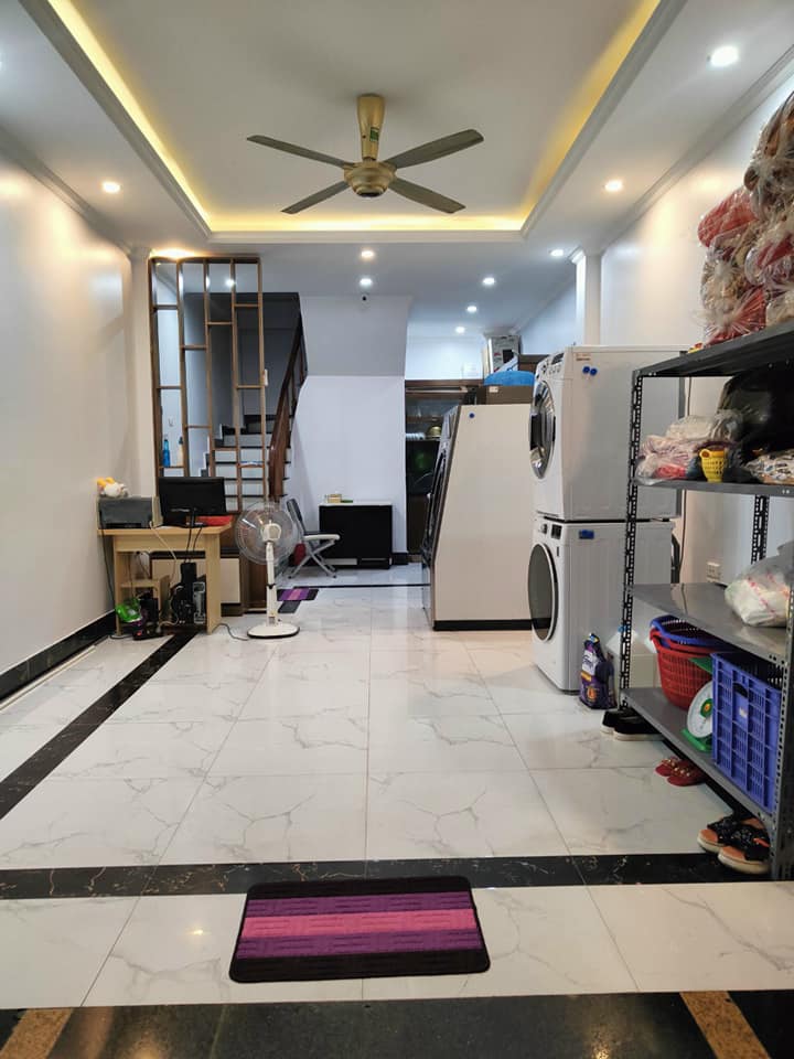 Bán nhà phố Kim Mã DT 35m2, X4 , 4.05 tỷ Nhà mới - 30m ô tô đỗ