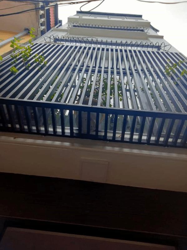 Chính chủ bán nhà ngõ phố Hoàng Hoa Thám thông ra Văn Cao, Ba Đình, 55m2 giá 8 tỷ