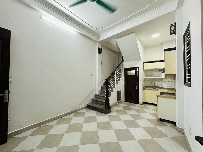 Chính chủ bán lô góc 2 mặt thoáng, Quận Đống Đa, phố Hào Nam, 30m2 giá 3,65 tỷ