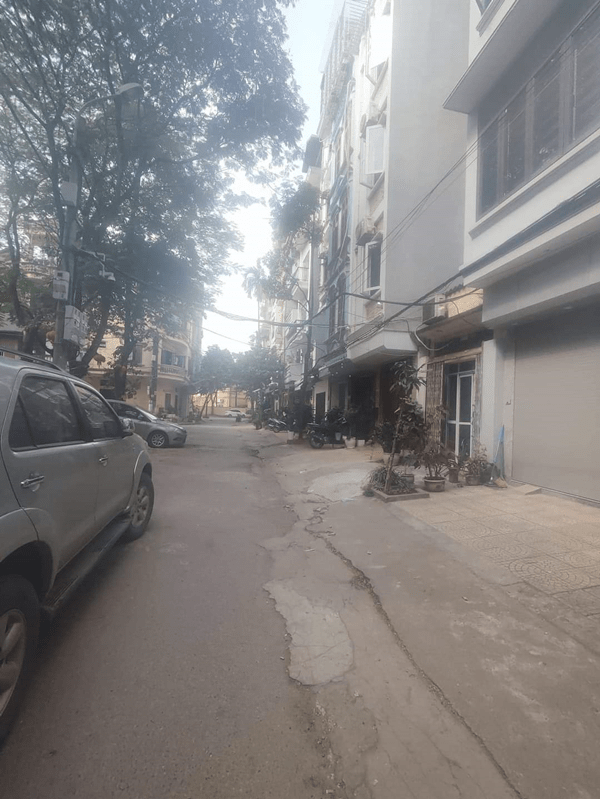 Bán nhà phân lô, đường ô tô tránh, kinh doanh đường Đền Lừ 1, Hoàng Mai, 30m2 giá 7,8 tỷ